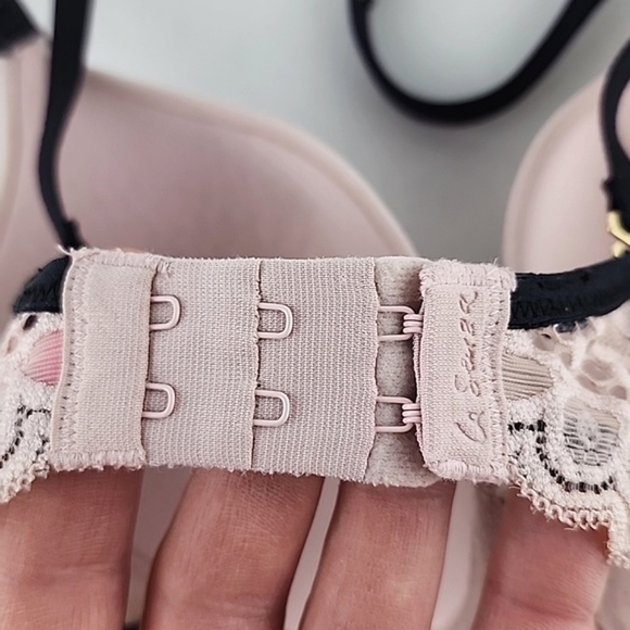 ⭐️2/ $40⭐️ La SENZA So Free Underwire Light Pink Lace Black Trim Padded Sz 34B - Picture 10 of 15